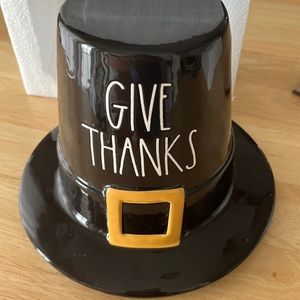 NWT- Rae Dunn "Give Thanks" black ceramic decoration.